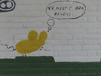 902656 Detail van een muurschildering van 'Poernaka' uit 2017, in de dubbele poort naar het Academie Instituut ...